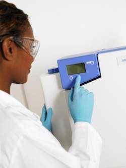 Lab tech using the ELGA MEDICA 7/15. Lab tech using the ELGA MEDICA 7/15.