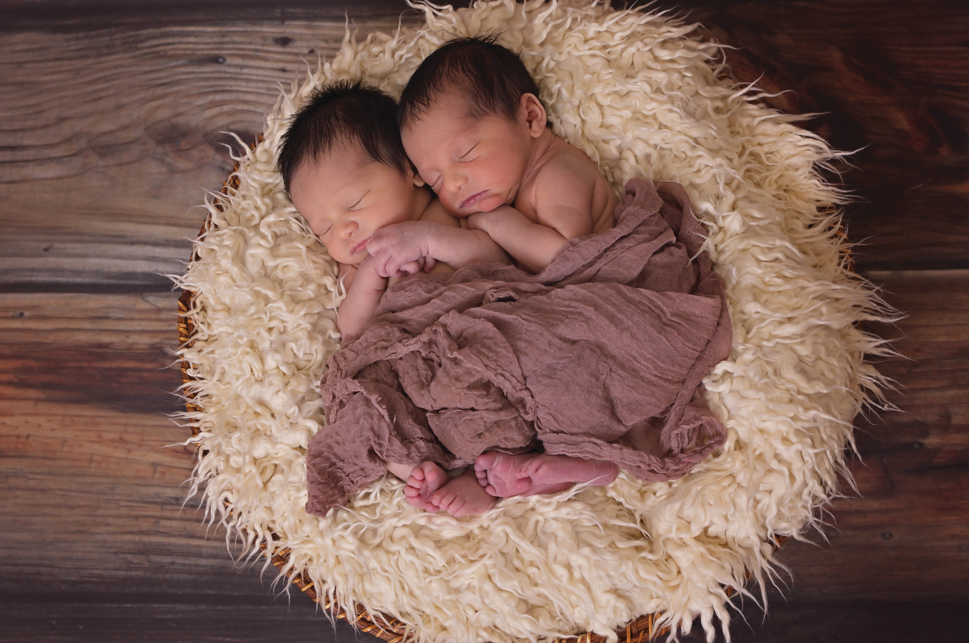 Asuragen Article Twins Sleeping Image By Karen Warfel From Pixabay 611fb01951592