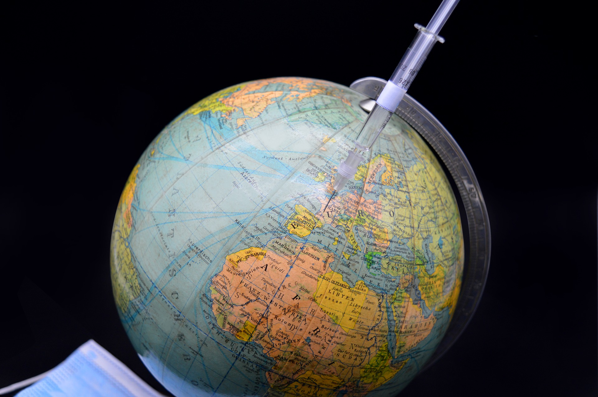 Globe Vaccine Image By Frauke Riether From Pixabay 610bd56cabff7
