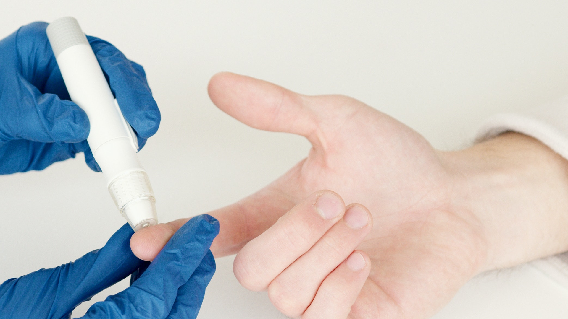 Pexels Artem Podrez 6823410 6197bd0a80023