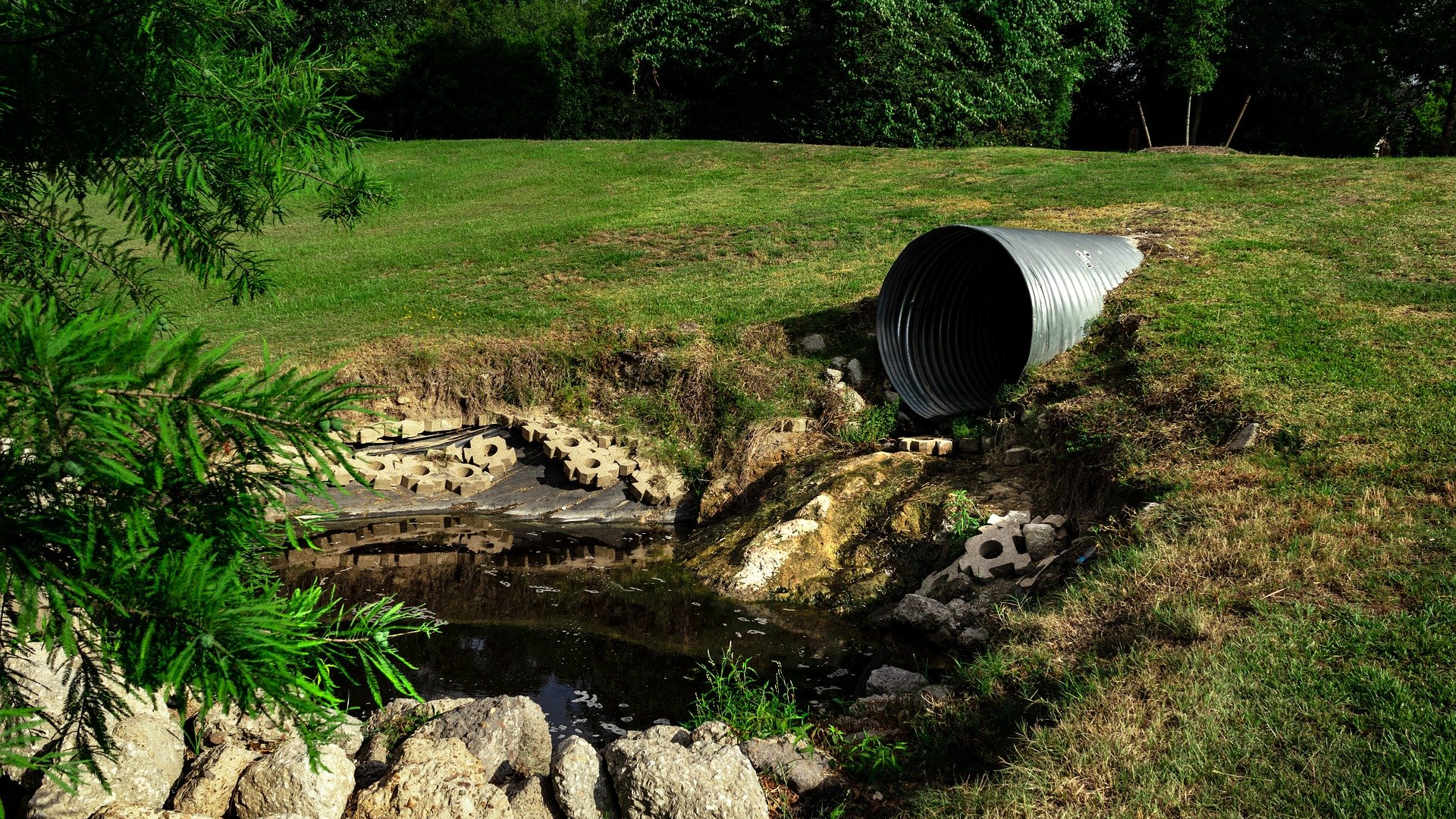 Sewage Pipe Polluted Water G1362c6d1e 1920 618bd86f6ee0c