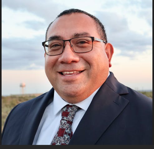 66c4e4ee188f4798d310a4e8 Daniel Rios