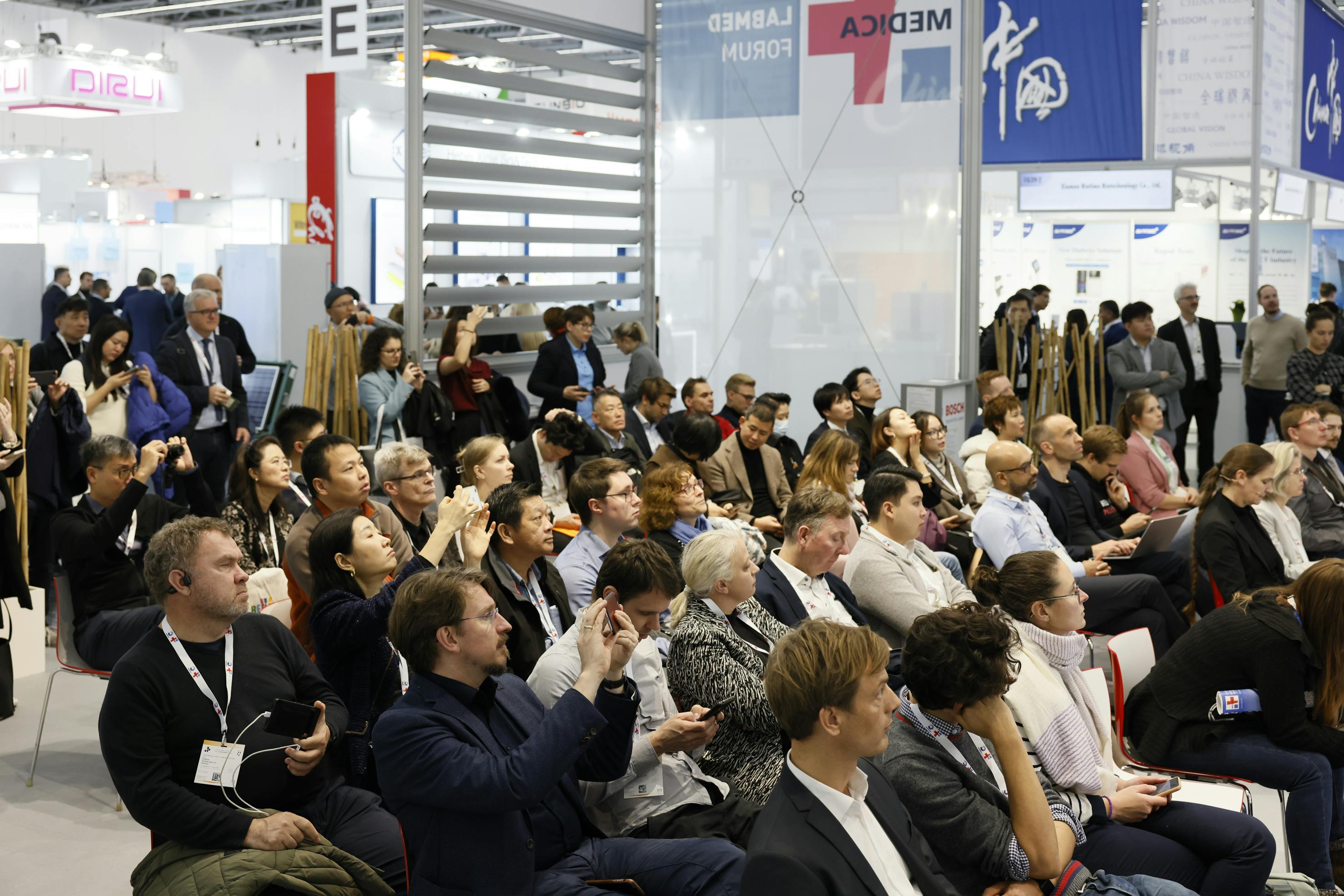 68d6c371025a097bdf12d172 Medica23 Mlf Audience