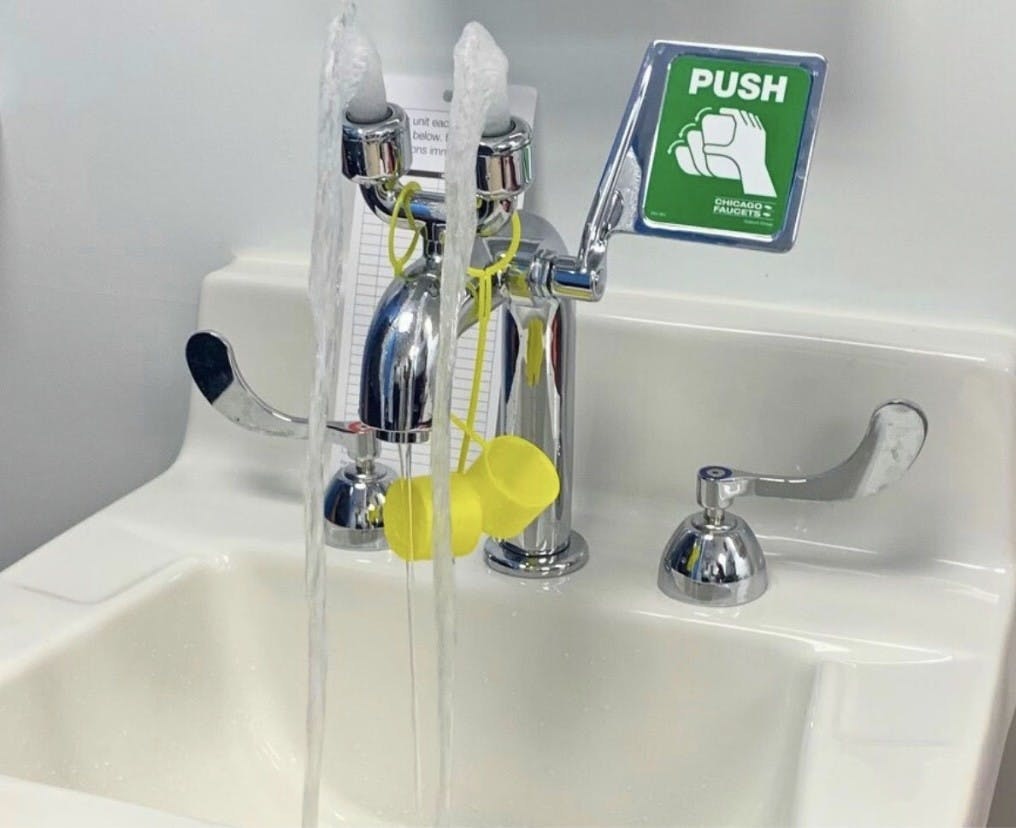 696508bc6c12015ff68d2beb Eyewash Station