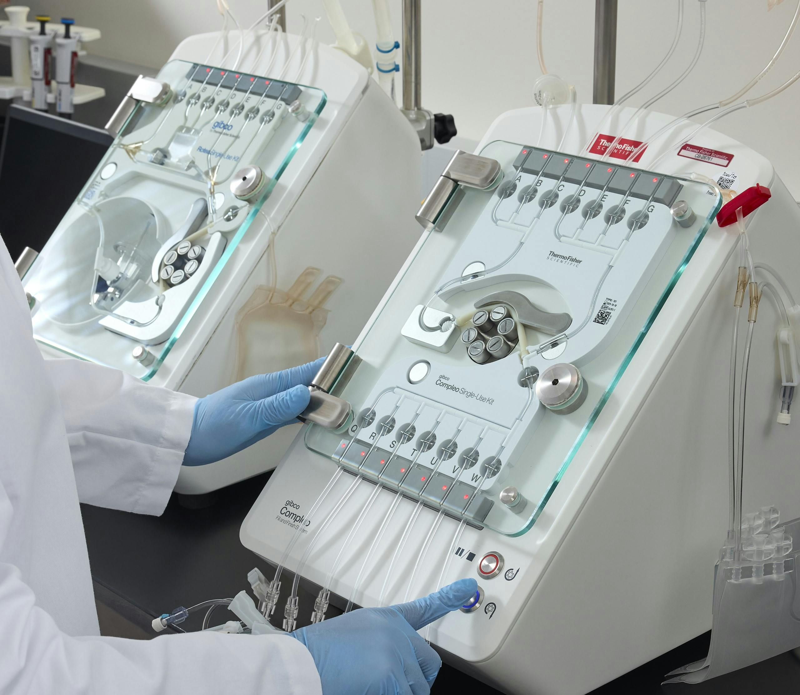 compleo_pr_image_with_rotea_1